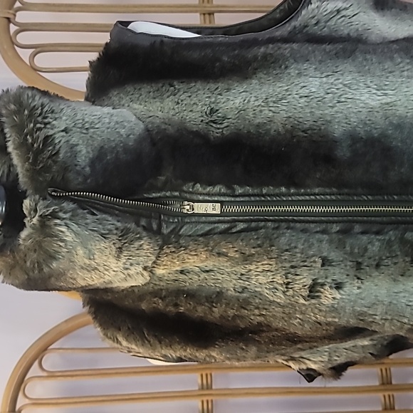 BIG CHILL black faux fur vest size large faux leather - Picture 2 of 14